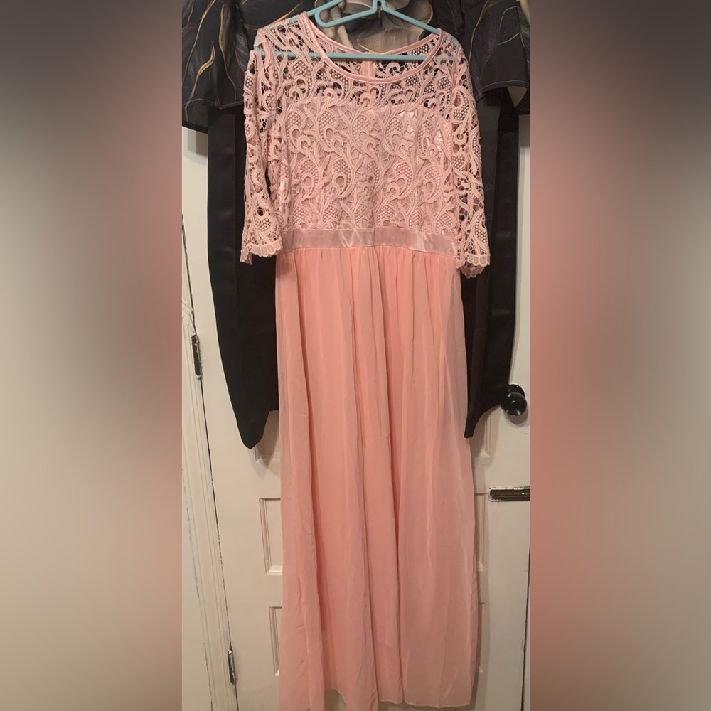 Woman's pink evening gown size XXL